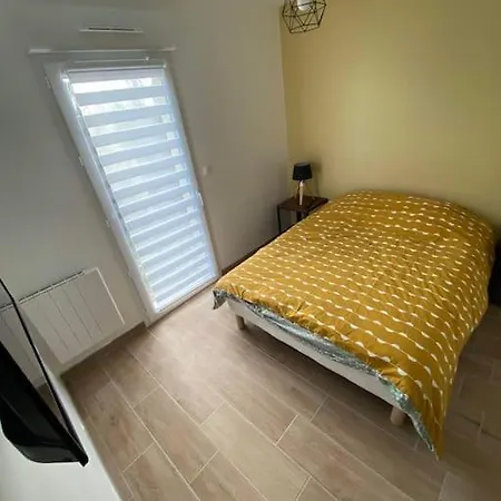 Holiday home Maison A 300m De La Avec 2 *