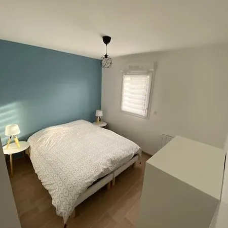 Maison A 300m De La Avec 2 *